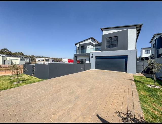 4 BEDROOM HOUSE FOR SALE IN FOUNTAINBROOK ESTATE